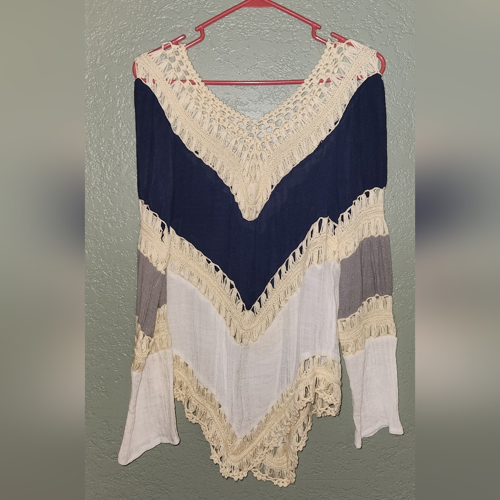 Blue & white knitted women's top - New